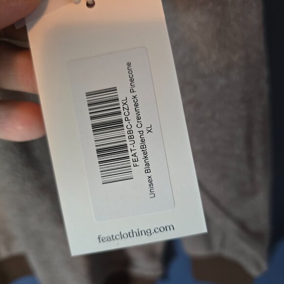 Feat BlanketBlend Crewneck – Pine Cone (Size XL, New With Tags) - Picture 2 of 4